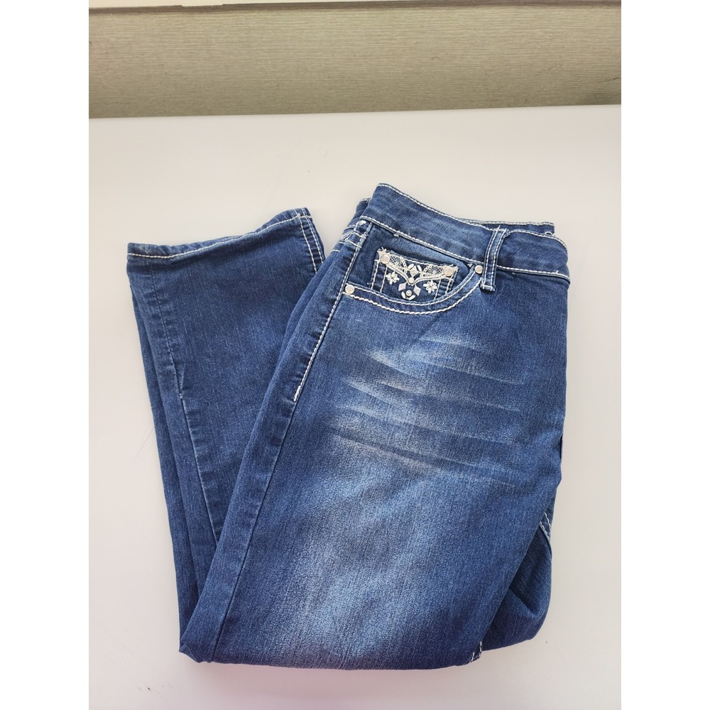 Love Indigo Premium Women's Capri Blue Jeans Beaded Sequin Pockets Size 8